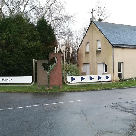 Gite De L'Etang Des Sarcelles Saint-Martin-d'Aubigny Exterior foto